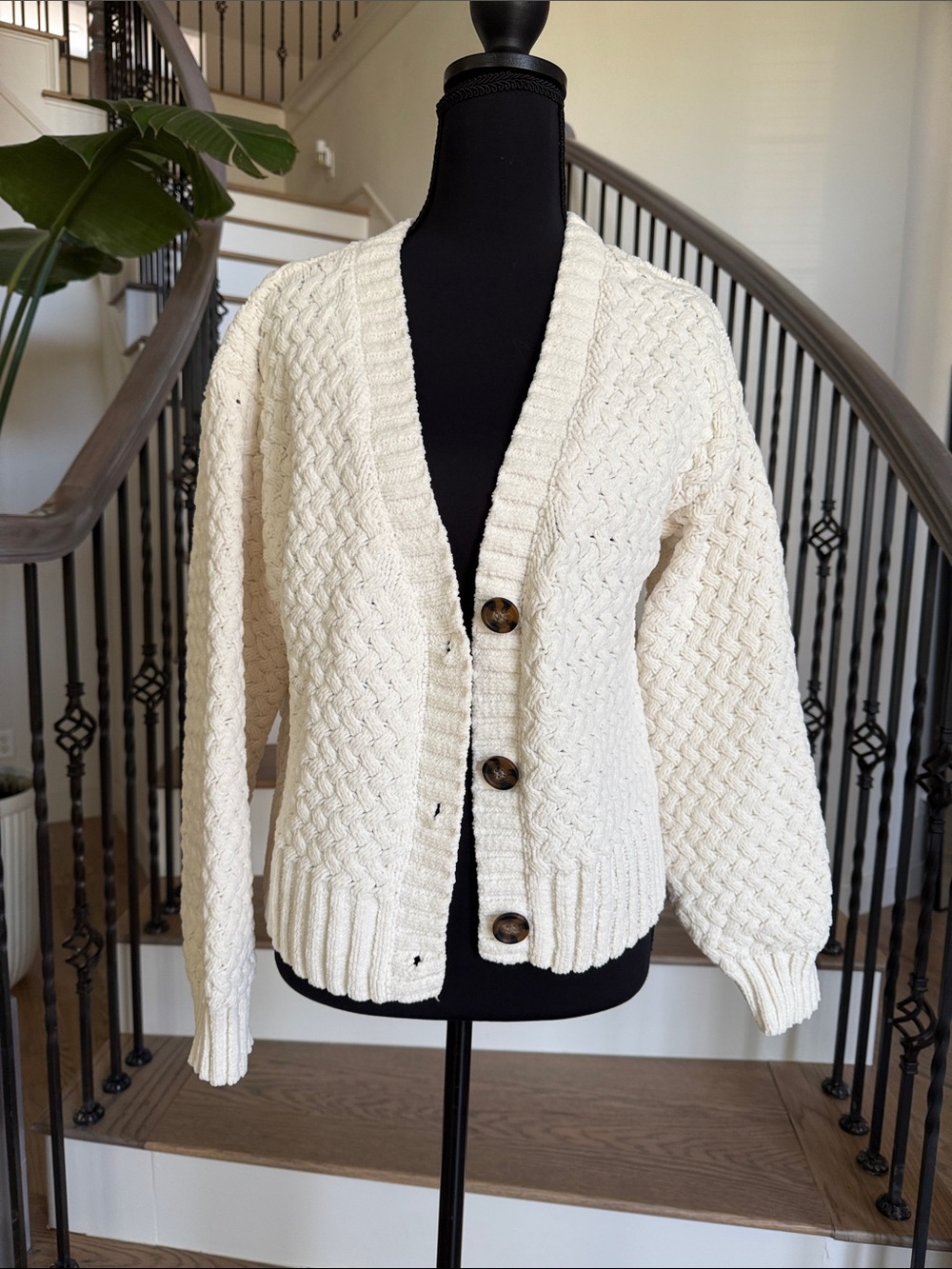 Pink Rose Cream Chunky Knit Button-Front Women's Cardigan (M)